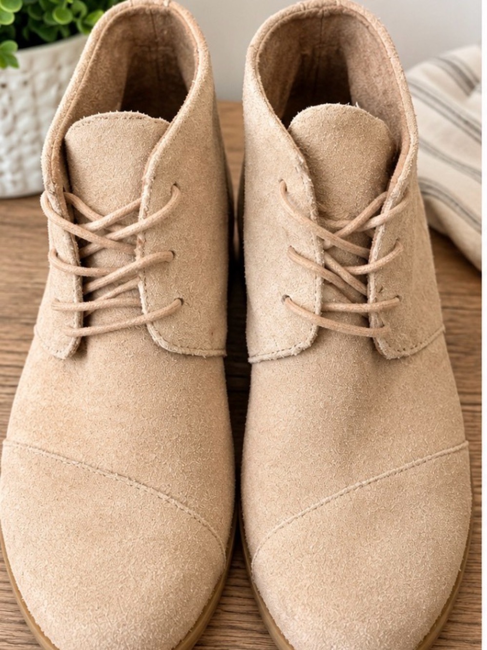 Toms Suede Lace-Up Ankle Boots in Light Tan